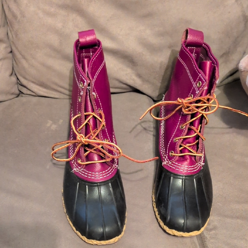 Women's LL Bean  Purple and Black Duck Boots, Waterproof.